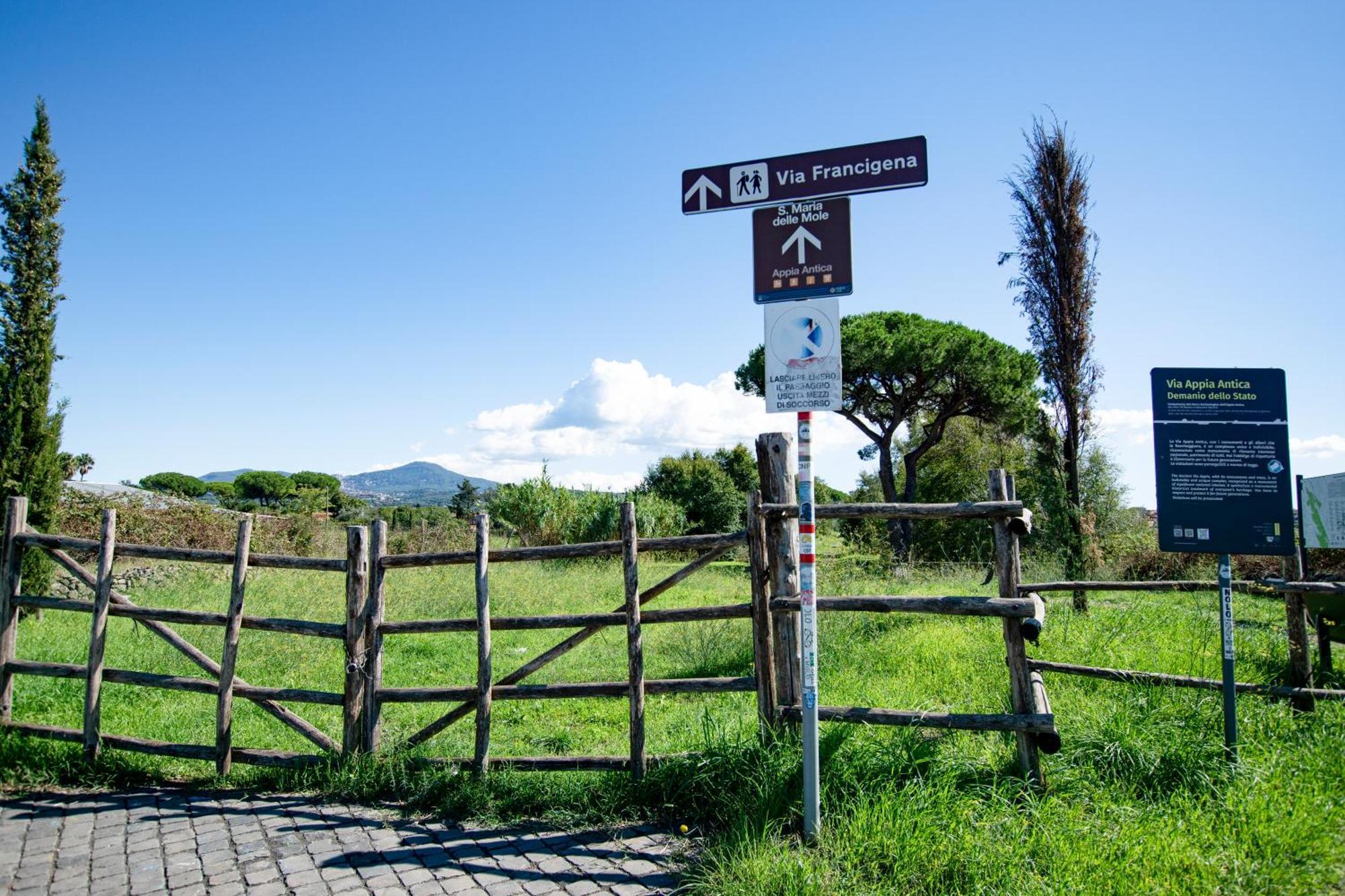 Attico Appia Antica Ciampino Aeroporto Apartman Santa Maria delle Mole Kültér fotó